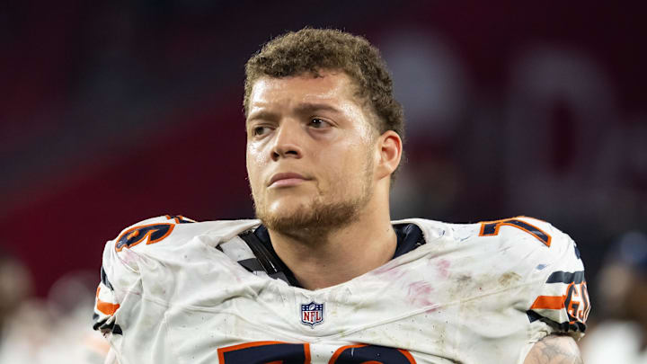 Nov 3, 2024; Glendale, Arizona, USA; Chicago Bears guard Teven Jenkins (76) against the Arizona Cardinals at State Farm Stadium. Mandatory Credit: Mark J. Rebilas-Imagn Images Nov 3, 2024; Glendale, Arizona, USA; Chicago Bears guard Teven Jenkins (76) against the Arizona Cardinals at State Farm Stadium. Mandatory Credit: Mark J. Rebilas-Imagn Images