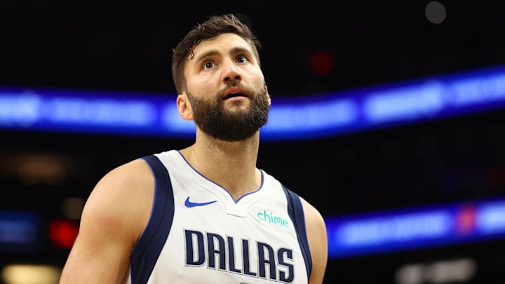 Dec 27, 2024; Phoenix, Arizona, USA; Dallas Mavericks forward Maxi Kleber (42) against the Phoenix Suns at Footprint Center. Mandatory Credit: Mark J. Rebilas-Imagn Images Dec 27, 2024; Phoenix, Arizona, USA; Dallas Mavericks forward Maxi Kleber (42) against the Phoenix Suns at Footprint Center. Mandatory Credit: Mark J. Rebilas-Imagn Images