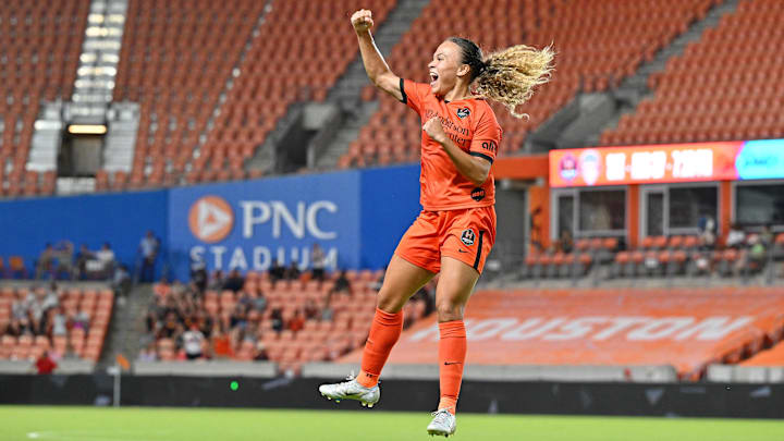 Aug 17, 2022; Houston, Texas, USA; Houston Dash forward Ebony Salmon (11) celebrates after scoring a