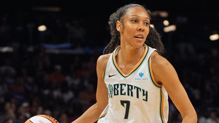 Aug 30, 2025; Phoenix, Arizona, USA; New York Liberty guard Rebekah Gardner (7) works the ball down the court during the second half of a game against the Phoenix Mercury at Footprint Center. Mandatory Credit: Allan Henry-Imagn Images Aug 30, 2025; Phoenix, Arizona, USA; New York Liberty guard Rebekah Gardner (7) works the ball down the court during the second half of a game against the Phoenix Mercury at Footprint Center. Mandatory Credit: Allan Henry-Imagn Images
