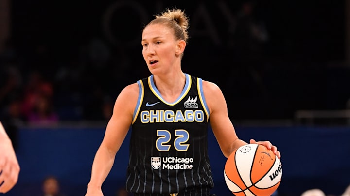 Sky Veteran Courtney Vandersloot Sends Blunt Response to Angel Reese Age  Shade