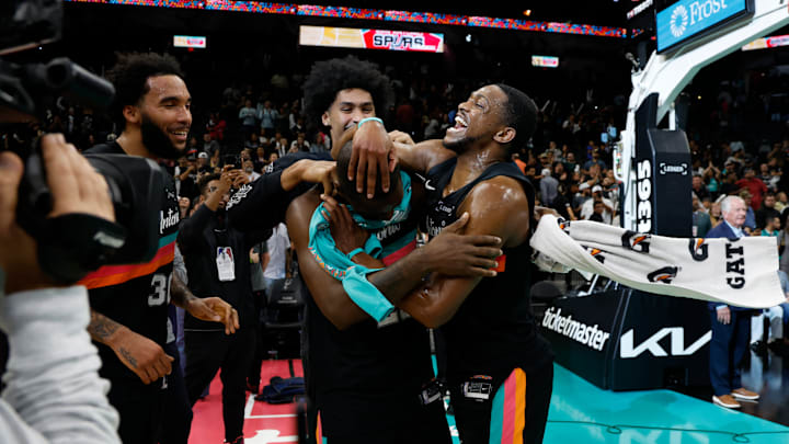 Atlanta Hawks v San Antonio Spurs Atlanta Hawks v San Antonio Spurs