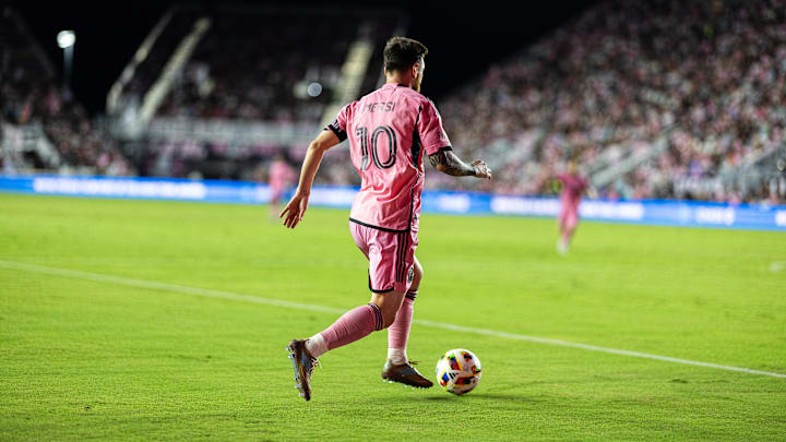 Lionel Messi con la maglia dell'Inter Miami Lionel Messi con la maglia dell'Inter Miami