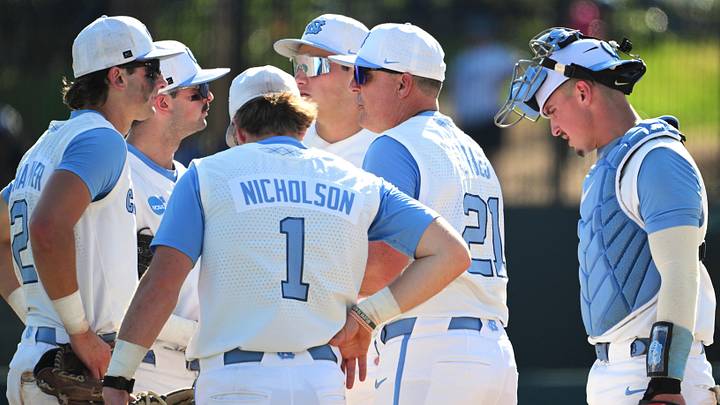 Jun 5, 2026; Chapel Hill, NC, USA; North Carolina Tar Heels head coach Scott Forbes makes a visit to the mound in the seventh inning against the USC Trojans at Boshamer Stadium. Mandatory Credit: Zachary Taft-Imagn Images Jun 5, 2026; Chapel Hill, NC, USA; North Carolina Tar Heels head coach Scott Forbes makes a visit to the mound in the seventh inning against the USC Trojans at Boshamer Stadium. Mandatory Credit: Zachary Taft-Imagn Images