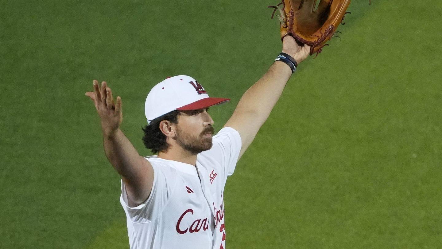 Louisville Loses Opener at Miami, Extend Losing Streak to Six