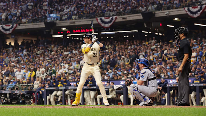 National League Championship Series - Los Angeles Dodgers v Milwaukee Brewers - Game Two