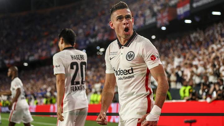 Machte sich 2022 mit dem entscheidenden Elfmeter unsterblich: Eintracht-Held Rafael Borré