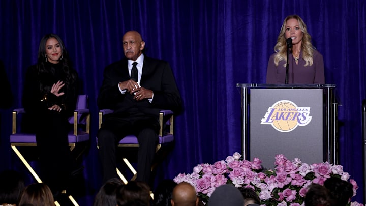 Feb 8, 2024; Los Angeles, CA, USA; Los Angeles Lakers owner and president Jeanie Buss speaks during a ceremony for the unveiling of a statue for former Los Angeles Lakers guard Kobe Bryant at Star Plaza outside of Crypto.com Arena. Mandatory Credit: Jason Parkhurst-USA TODAY Sports