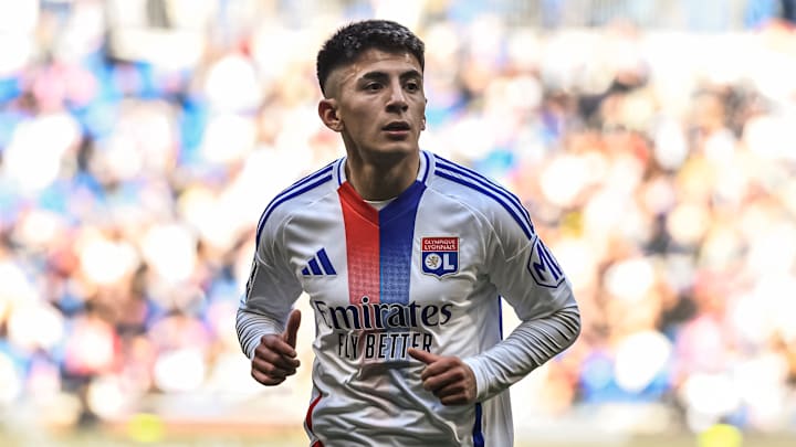 Lyon e Manchester United iniciam disputam por vaga nas semis da Europa League