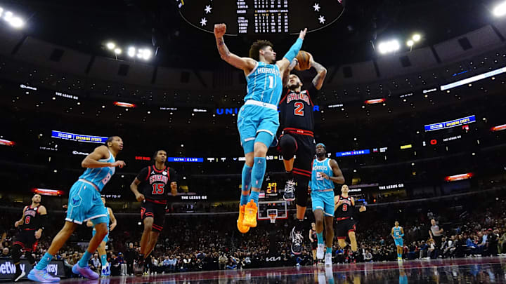 Jan 17, 2025; Chicago, Illinois, USA; Charlotte Hornets guard LaMelo Ball (1) defends Chicago Bulls guard Lonzo Ball (2) during the second half at United Center. Mandatory Credit: David Banks-Imagn Images Jan 17, 2025; Chicago, Illinois, USA; Charlotte Hornets guard LaMelo Ball (1) defends Chicago Bulls guard Lonzo Ball (2) during the second half at United Center. Mandatory Credit: David Banks-Imagn Images