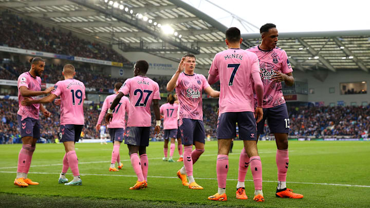 Everton were the big winners in a potentially decisive set of fixtures at the bottom of the Premier League on Monday