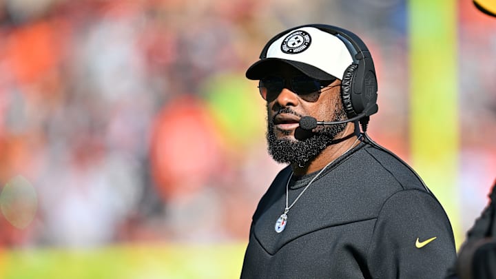 Pittsburgh Steelers v Cleveland Browns