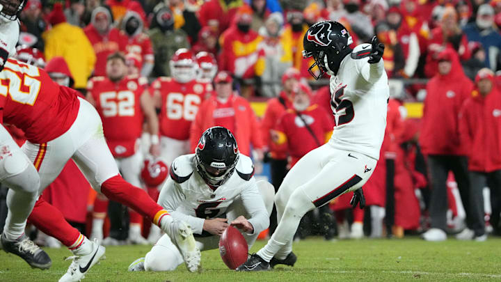 Jan 18, 2025; Kansas City, Missouri, USA; Houston Texans place kicker Ka'imi Fairbairn (15) attempts a 35 yard field goal attempt that is blocked by the Kansas City Chiefs during the fourth quarter of a 2025 AFC divisional round game at GEHA Field at Arrowhead Stadium. Mandatory Credit: Denny Medley-Imagn Images Jan 18, 2025; Kansas City, Missouri, USA; Houston Texans place kicker Ka'imi Fairbairn (15) attempts a 35 yard field goal attempt that is blocked by the Kansas City Chiefs during the fourth quarter of a 2025 AFC divisional round game at GEHA Field at Arrowhead Stadium. Mandatory Credit: Denny Medley-Imagn Images