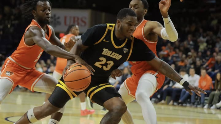 Tyler Cochran controls the ball for the Toledo Rockets.