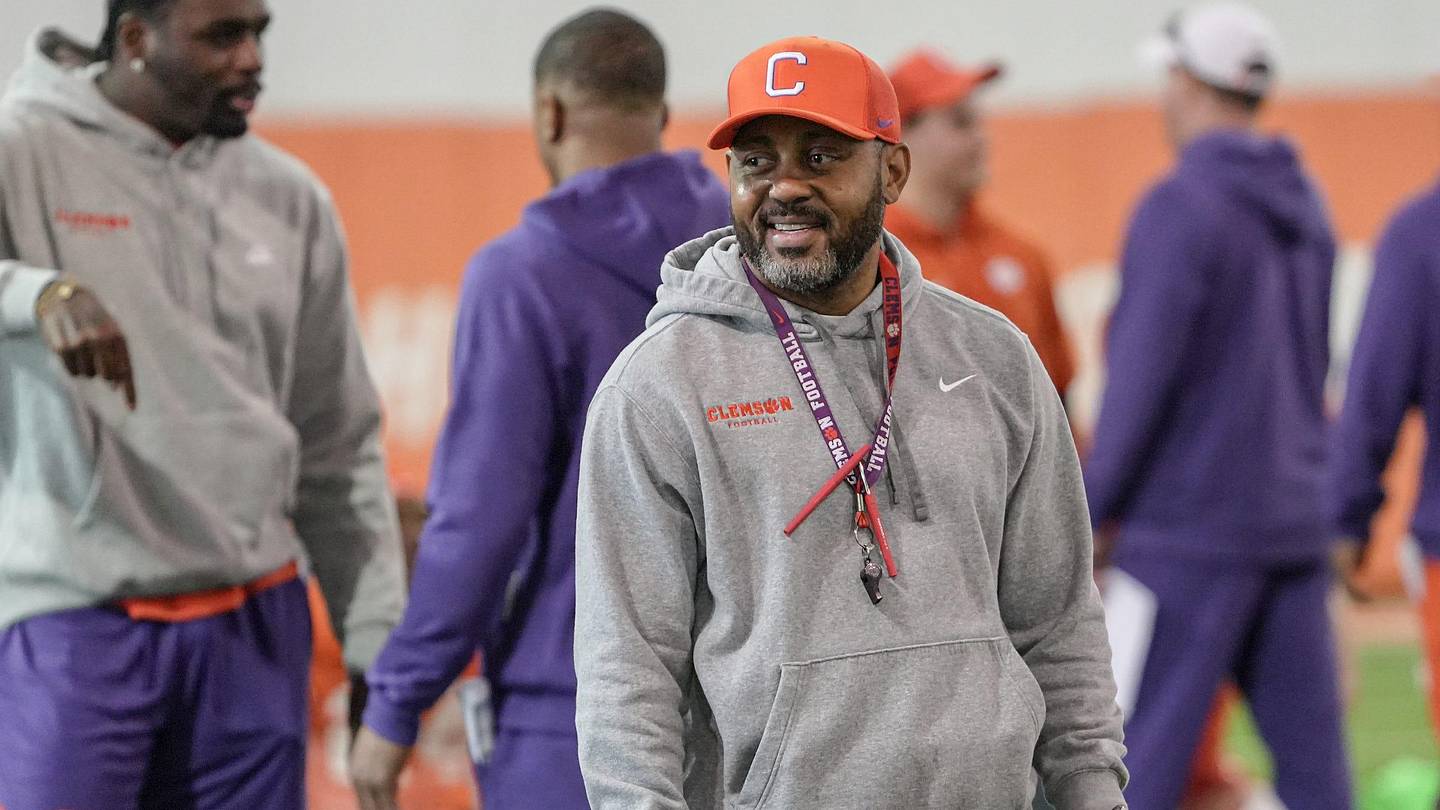 Clemson Among Four-Star Defensive Back's Final Two, Sets Com