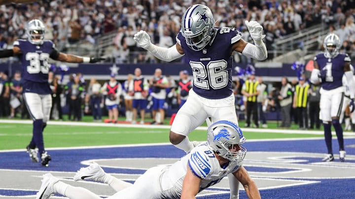 Lions tight end Sam LaPorta misses a catch in the end zone against Cowboys cornerback DaRon Bland. Lions tight end Sam LaPorta misses a catch in the end zone against Cowboys cornerback DaRon Bland.