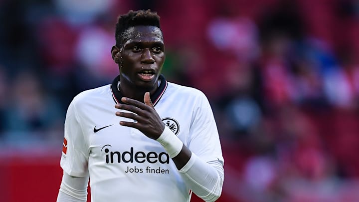 Zur Zeit ziemlich außen vor bei der SGE: Danny da Costa Zur Zeit ziemlich außen vor bei der SGE: Danny da Costa