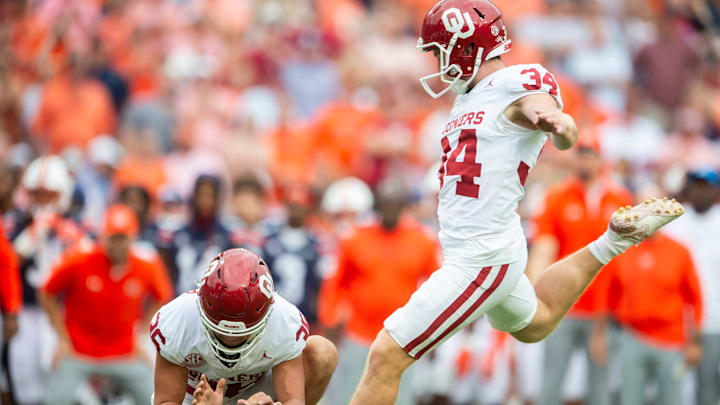 Oklahoma Sooners kicker Zach Schmit (34) attempts a field goal as Auburn Tigers take on Oklahoma Sooners at Jordan-Hare Stadium in Auburn, Ala., on Saturday, Sept. 28, 2024. Oklahoma Sooners defeated Auburn Tigers 27-21.