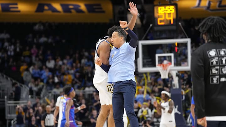 Marquette Golden Eagles head coach Shaka Smart