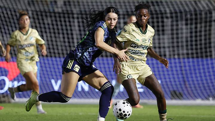 Scarlett Camberos se ha consolidado como una de las futbolistas desequilibrantes América. Scarlett Camberos se ha consolidado como una de las futbolistas desequilibrantes América.