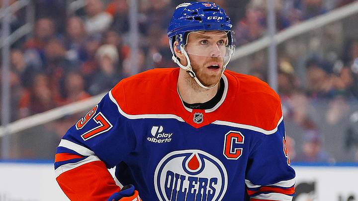 Edmonton Oilers center Connor McDavid Edmonton Oilers center Connor McDavid