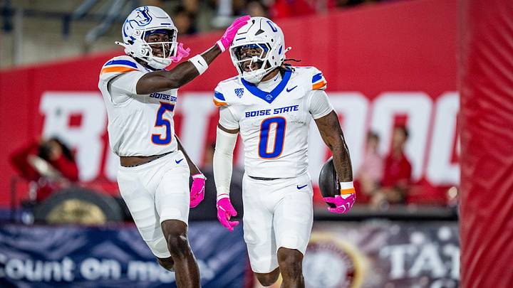 Boise State's Dylan Riley (0) and Akeem Wright. Boise State's Dylan Riley (0) and Akeem Wright.
