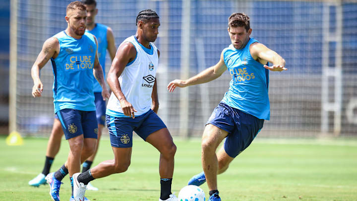 Cuéllar pode ser o próximo da lista