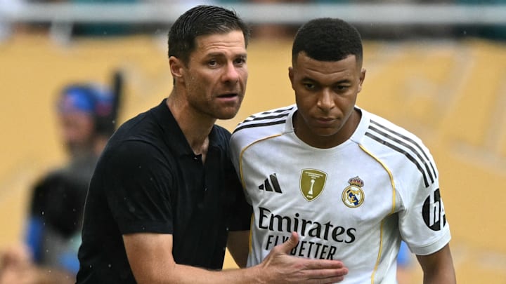 Xabi Alonso und Kylian Mbappe wollen in ihrer ersten gemeinsamen Saison alle möglichen Titel holen Xabi Alonso und Kylian Mbappe wollen in ihrer ersten gemeinsamen Saison alle möglichen Titel holen