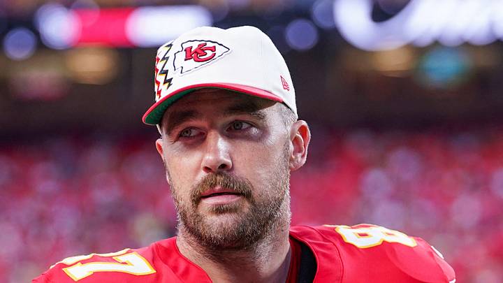 Kansas City Chiefs tight end Travis Kelce (87) on the sidelines