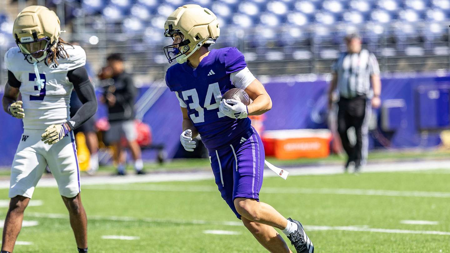 Given A Chance To Run, Bonner Got Tested In Husky Spring Ball
