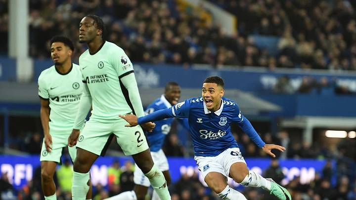 TOPSHOT-FBL-ENG-PR-EVERTON-CHELSEA