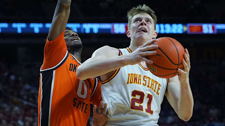 Iowa State is a road favorite against Kansas on Tuesday night.