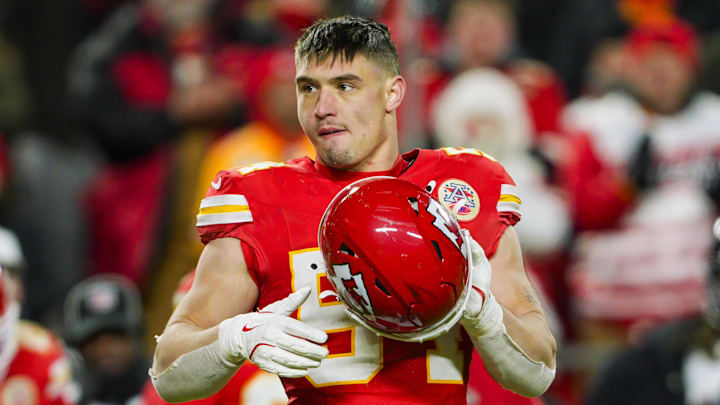 Jan 18, 2025; Kansas City, Missouri, USA; Kansas City Chiefs linebacker Leo Chenal (54) reacts during the second half against Houston Texans in a 2025 AFC divisional round game at GEHA Field at Arrowhead Stadium. Mandatory Credit: Jay Biggerstaff-Imagn Images Jan 18, 2025; Kansas City, Missouri, USA; Kansas City Chiefs linebacker Leo Chenal (54) reacts during the second half against Houston Texans in a 2025 AFC divisional round game at GEHA Field at Arrowhead Stadium. Mandatory Credit: Jay Biggerstaff-Imagn Images