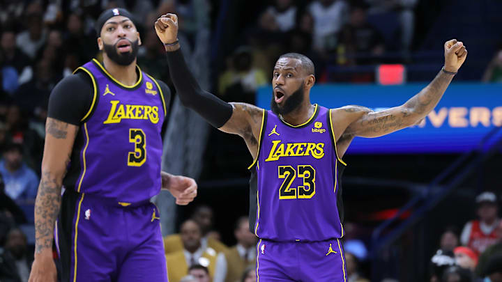 Los Lakers deben darle más ayuda en ataque a Anthony Davis y LeBron James