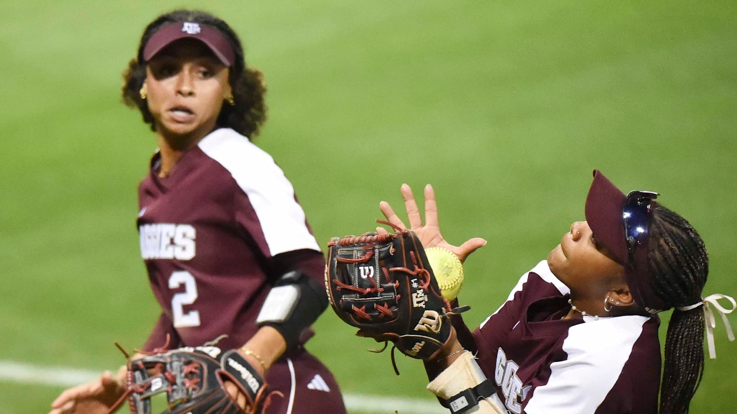 Get to Know Texas A&M Softball’s Opponent UConn Huskies