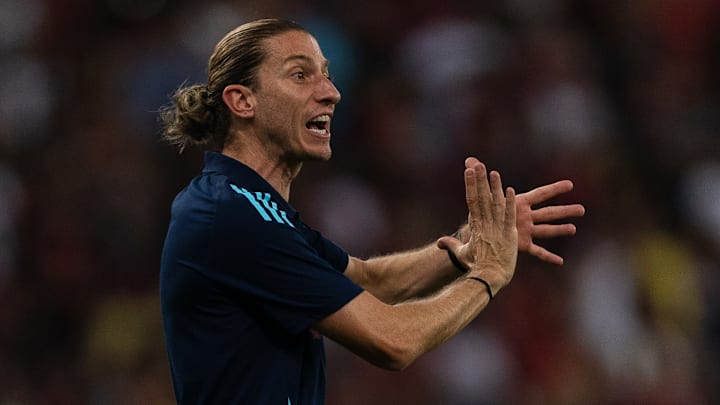 Filipe Luís segue trabalhando na montagem do elenco do Flamengo para 2025
