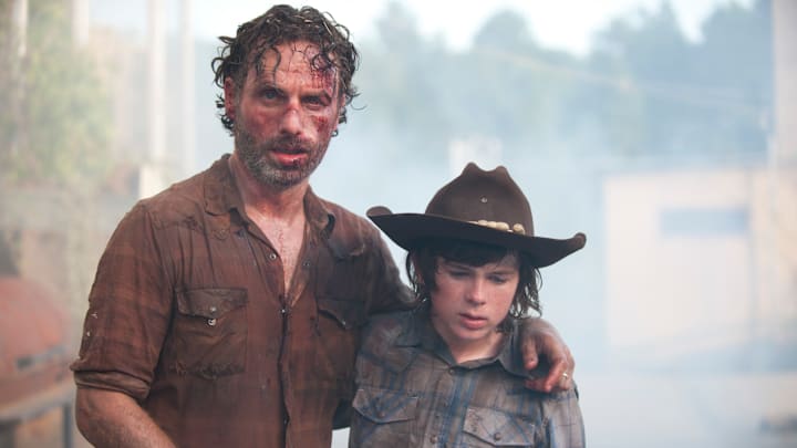 Rick Grimes (Andrew Lincoln) and Carl Grimes (Chandler Riggs) - The Walking Dead season 4