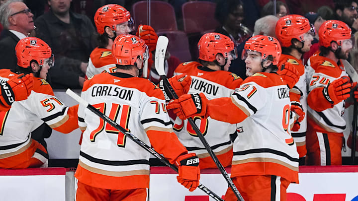 Mar 15, 2026; Montreal, Quebec, CAN; Anaheim Ducks center Leo Carlsson (91) celebrates with his teammates his goal against the Montreal Canadiens during the first period at Bell Centre. Mandatory Credit: David Kirouac-Imagn Images Mar 15, 2026; Montreal, Quebec, CAN; Anaheim Ducks center Leo Carlsson (91) celebrates with his teammates his goal against the Montreal Canadiens during the first period at Bell Centre. Mandatory Credit: David Kirouac-Imagn Images
