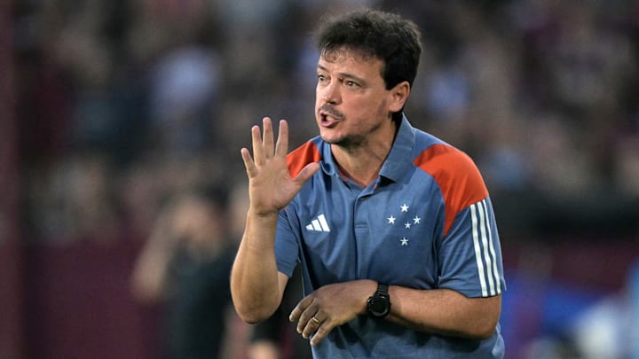 Fernando Diniz assumiu o Cruzeiro em setembro