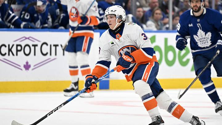 Sep 30, 2026; Toronto, Ontario, CAN; New York Islanders forward Victor Eklund (38) skates with the puck against the Toronto Maple Leafs in the second period at Scotiabank Arena. Mandatory Credit: Dan Hamilton-Imagn Images Sep 30, 2026; Toronto, Ontario, CAN; New York Islanders forward Victor Eklund (38) skates with the puck against the Toronto Maple Leafs in the second period at Scotiabank Arena. Mandatory Credit: Dan Hamilton-Imagn Images