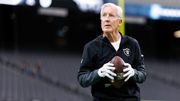 Tennessee Titans v Las Vegas Raiders Tennessee Titans v Las Vegas Raiders