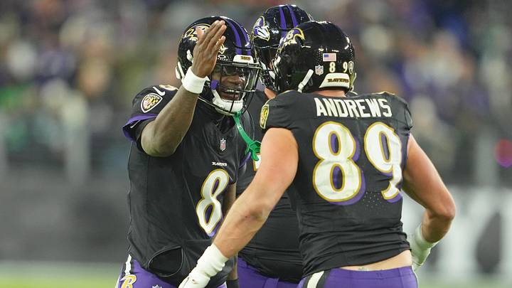 Dec 1, 2024; Baltimore, Maryland, USA; Baltimore Ravens tight end Mark Andrews (89) congratulated by quarterback Lamar Jackson (8) after his first quarter touchdown catch against the Philadelphia Eagles at M&T Bank Stadium. Mandatory Credit: Mitch Stringer-Imagn Images Dec 1, 2024; Baltimore, Maryland, USA; Baltimore Ravens tight end Mark Andrews (89) congratulated by quarterback Lamar Jackson (8) after his first quarter touchdown catch against the Philadelphia Eagles at M&T Bank Stadium. Mandatory Credit: Mitch Stringer-Imagn Images