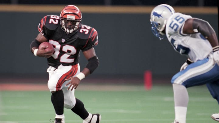 Cincinnati Bengals running back Ki-Jana Carter (32)