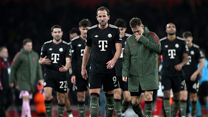 Dejected Bayern Munich players after defeat against Arsenal on matchday 5 of the Champions League.