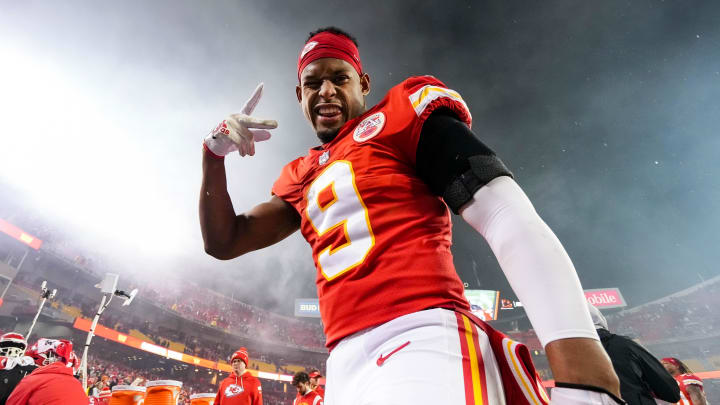 Jan 21, 2023; Kansas City, Missouri, USA; Kansas City Chiefs wide receiver JuJu Smith-Schuster (9) celebrates after defeating the Jacksonville Jaguars in an AFC divisional round game at GEHA Field at Arrowhead Stadium. Mandatory Credit: Jay Biggerstaff-USA TODAY Sports Jan 21, 2023; Kansas City, Missouri, USA; Kansas City Chiefs wide receiver JuJu Smith-Schuster (9) celebrates after defeating the Jacksonville Jaguars in an AFC divisional round game at GEHA Field at Arrowhead Stadium. Mandatory Credit: Jay Biggerstaff-USA TODAY Sports