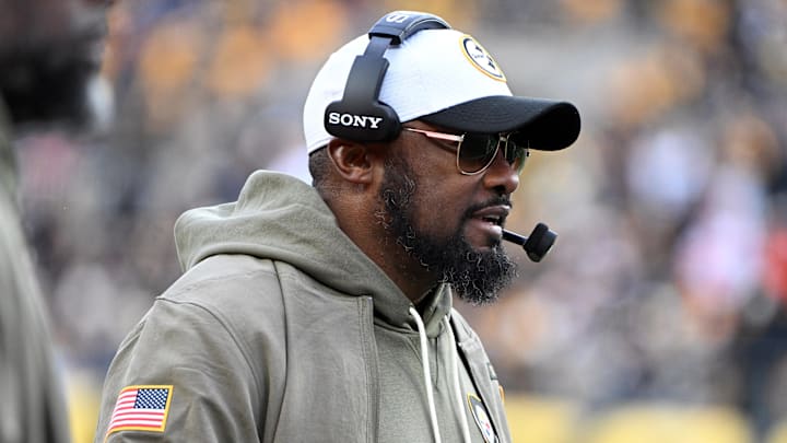 Nov 16, 2025; Pittsburgh, Pennsylvania, USA; Pittsburgh Steelers head coach Mike Tomlin looks on during the second half at Acrisure Stadium. Mandatory Credit: Barry Reeger-Imagn Images Nov 16, 2025; Pittsburgh, Pennsylvania, USA; Pittsburgh Steelers head coach Mike Tomlin looks on during the second half at Acrisure Stadium. Mandatory Credit: Barry Reeger-Imagn Images