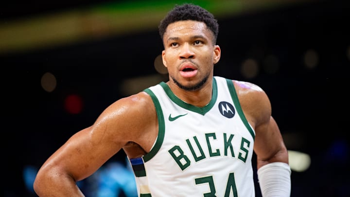 Milwaukee Bucks v Phoenix Suns