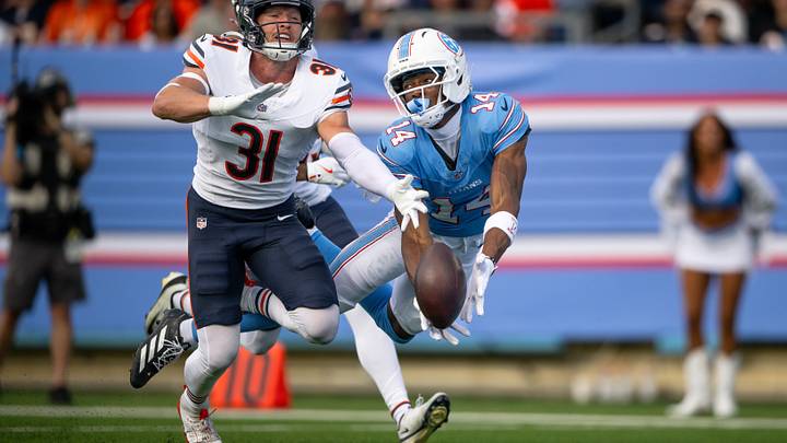 Aug 29, 2026; Nashville, Tennessee, USA; Chicago Bears safety Dillon Thieneman (31) breaks up pass thrown to Tennessee Titans wider receiver Carnell Tate (14) during the first half at Nissan Stadium. Mandatory Credit: Steve Roberts-Imagn Images Aug 29, 2026; Nashville, Tennessee, USA; Chicago Bears safety Dillon Thieneman (31) breaks up pass thrown to Tennessee Titans wider receiver Carnell Tate (14) during the first half at Nissan Stadium. Mandatory Credit: Steve Roberts-Imagn Images