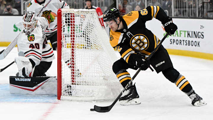 Chicago Blackhawks v Boston Bruins