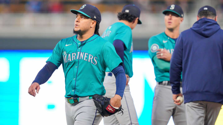Seattle Mariners pitcher Luis Castillo (58) leaves the game against the Minnesota Twins in the seventh inning at Target Field on May 6.